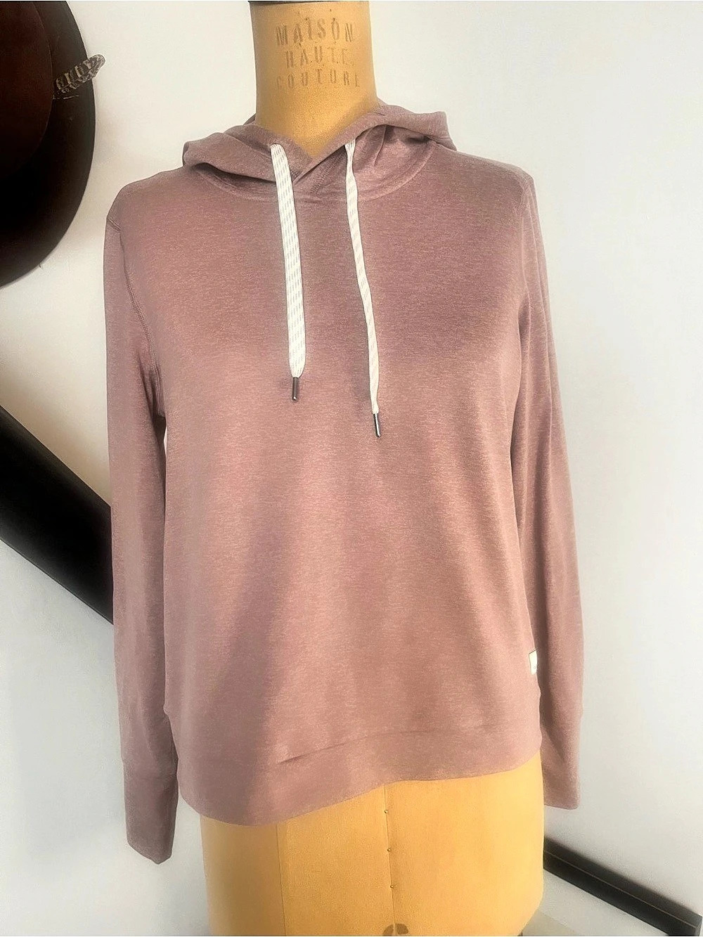 Vuori Halo Performance Hoodie 2.0 Pink Pullover Hoodie